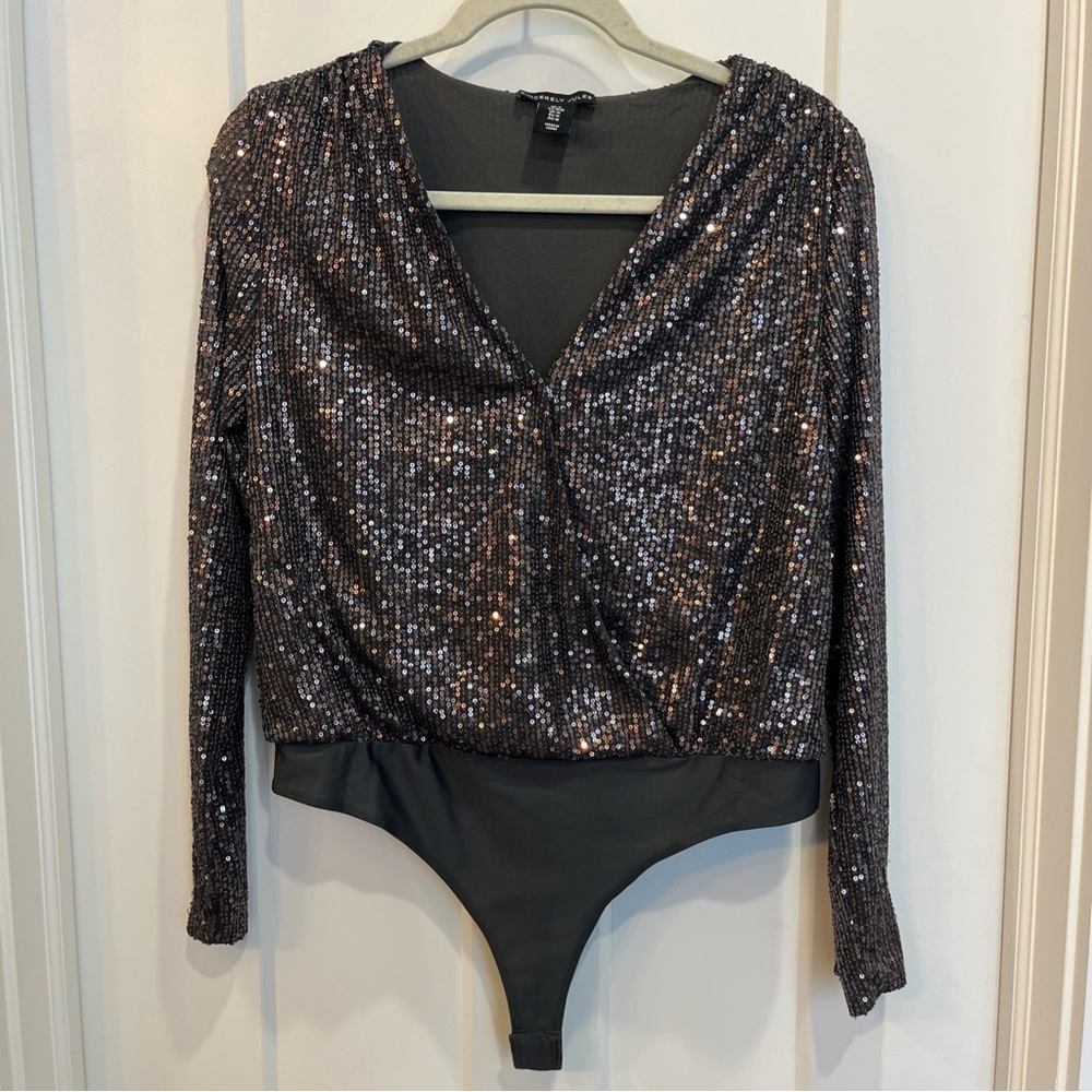 Sincerely Jules Bodysuit Women's Size Medium Gray Sequins V Neck